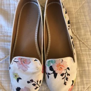 Floral flats 💐Perfect for Spring💐